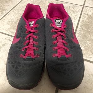 Women’s Nike Free Fit 2 size 8